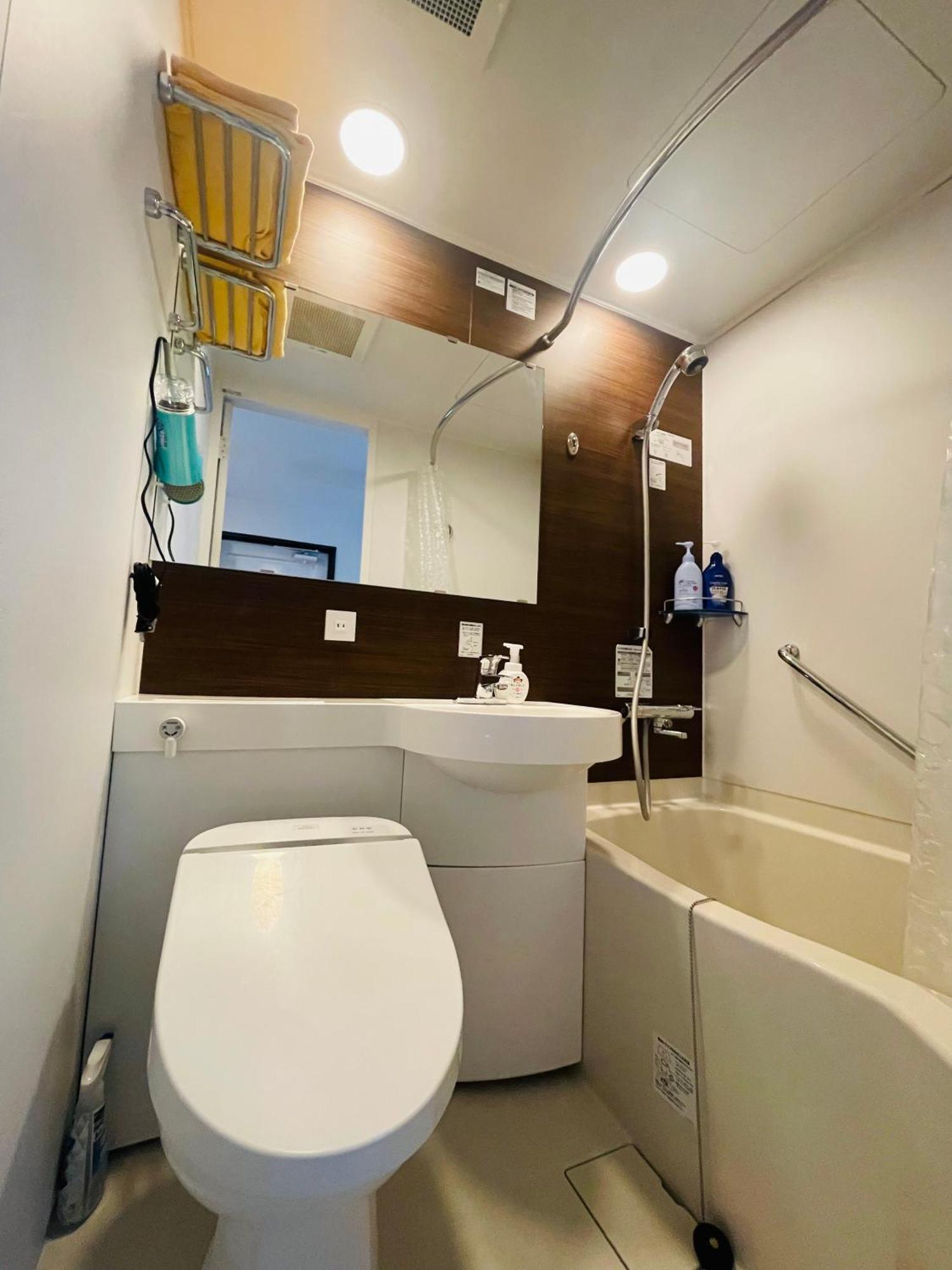 Shinjuku West301 Apartment *