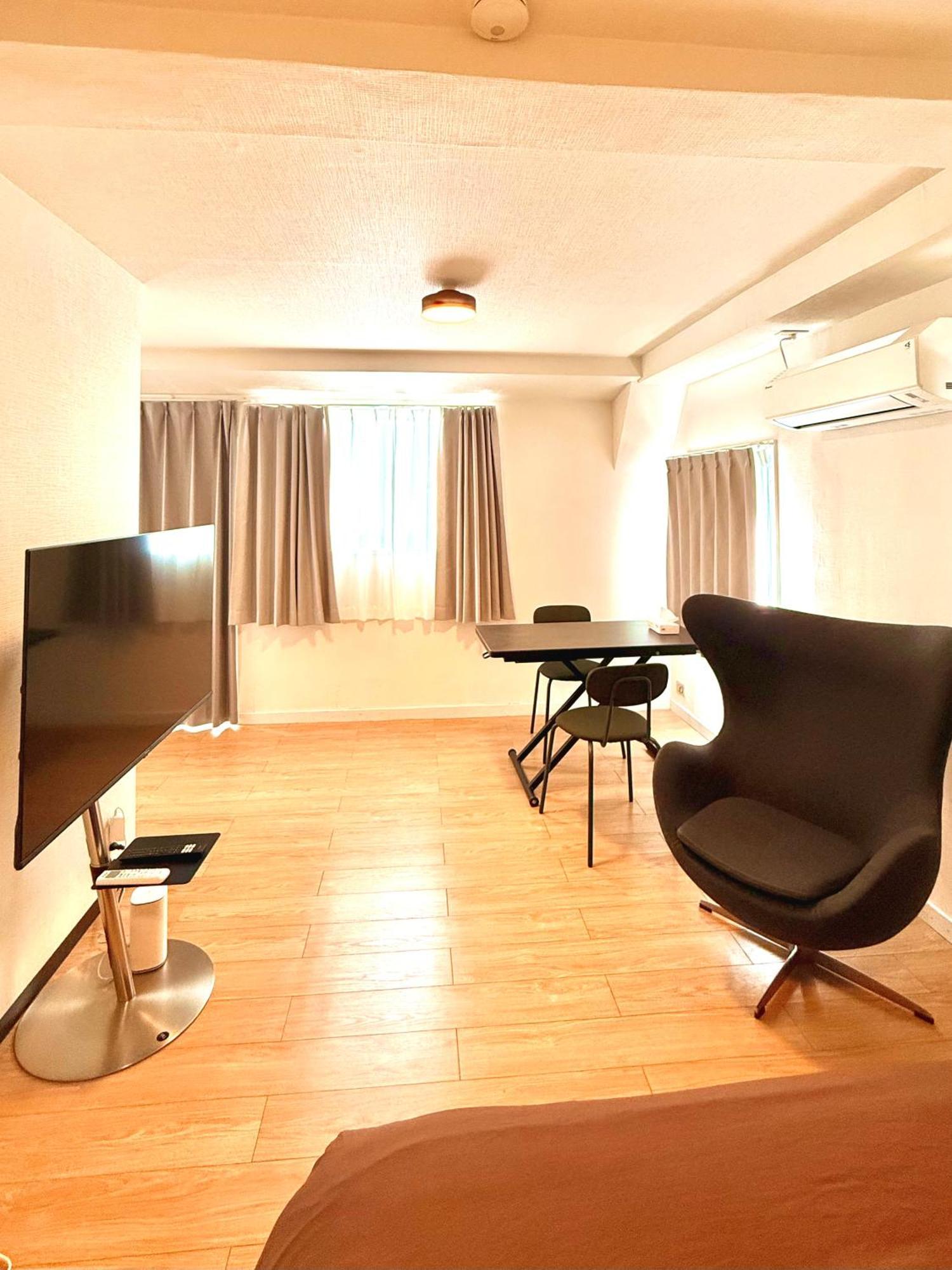Shinjuku West301