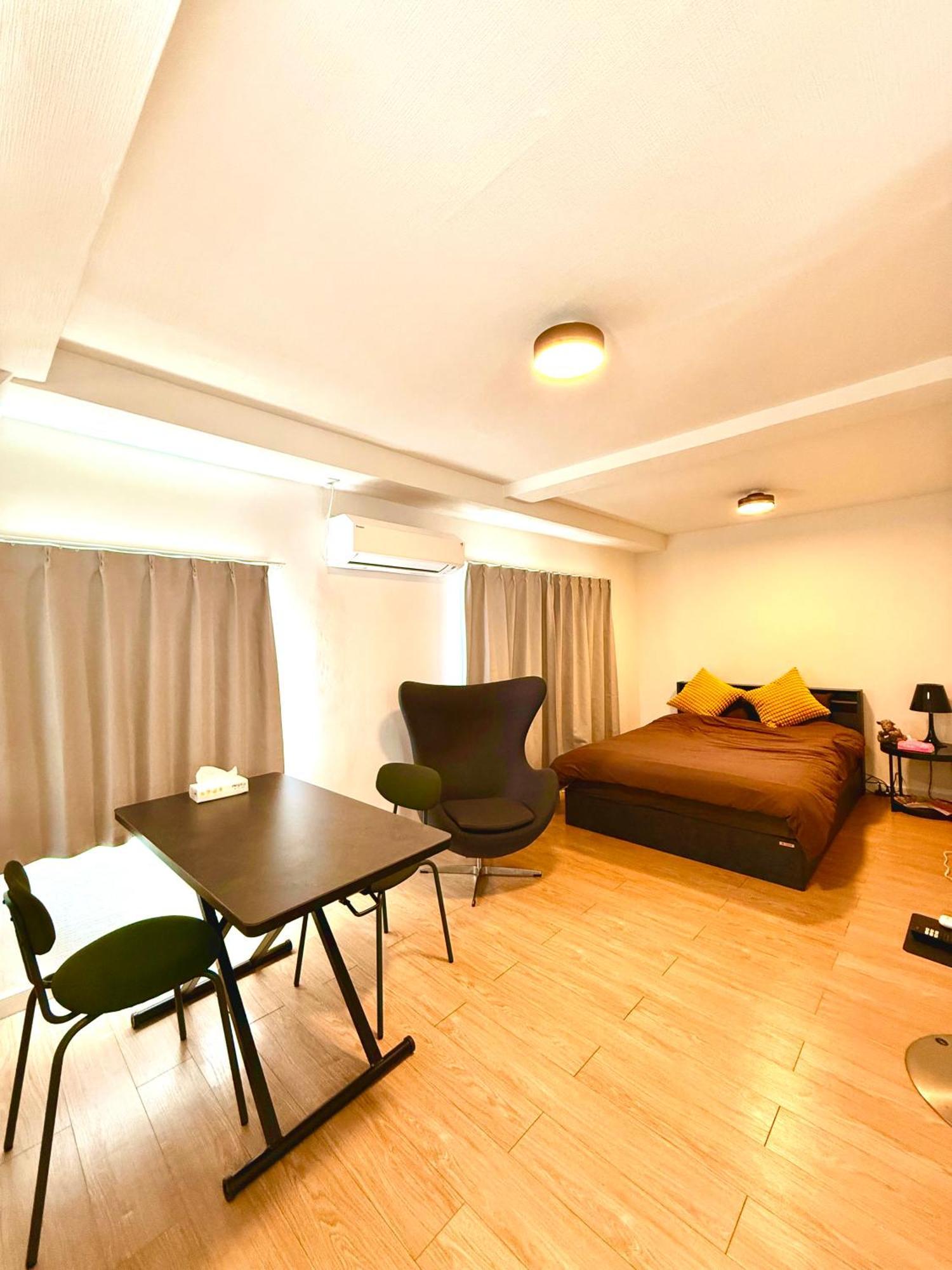 Shinjuku West301 Apartment *